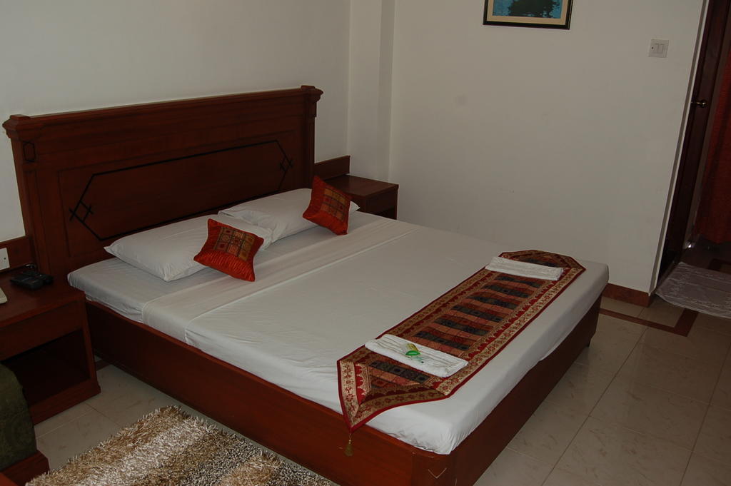 Hotel Kanishka Phg Bangalore Room photo